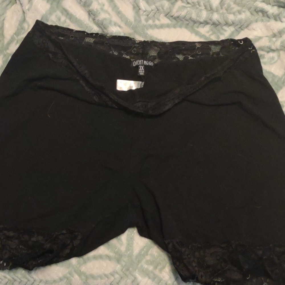 Current mood biker shorts